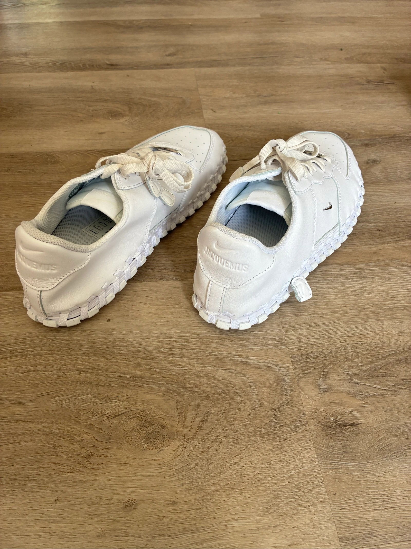 Basket Nike x Jacquemus taille 44 – photo 3